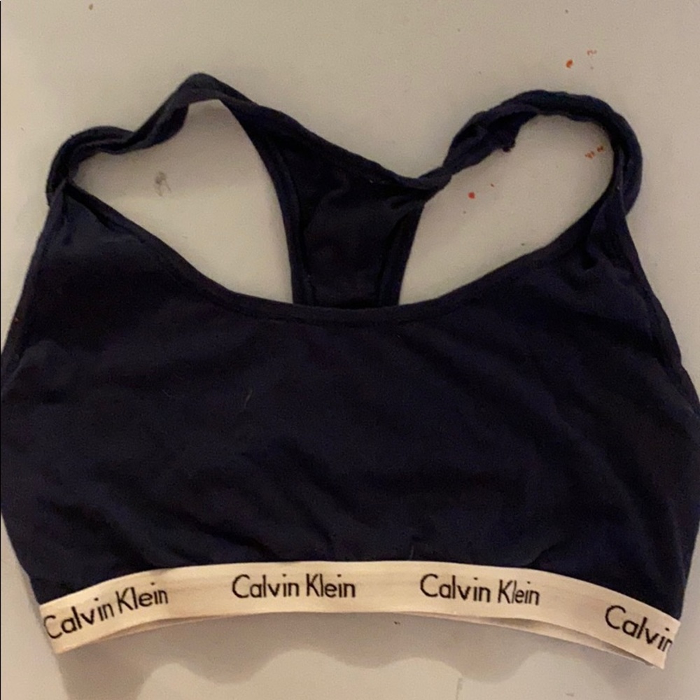 Sports bra